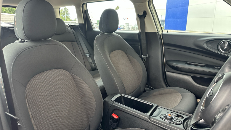 MINI Clubman 1.5 Cooper Classic 6dr Petrol Estate